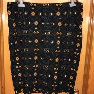 Black skirt with Aztec print